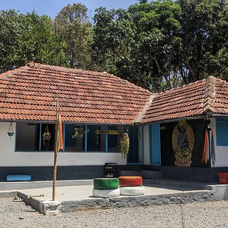 Crossroads Hostel 1957 Kalpetta Exterior foto